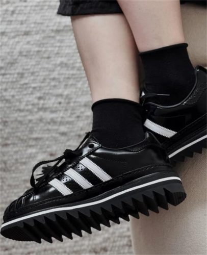 (⚠️5mm 크게 나옴)아디다스 x 클랏 슈퍼스타 코어 블랙 클라우드 화이트 IH5953 photo review
