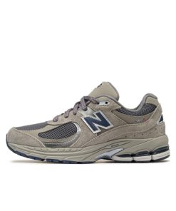 뉴발란스 NB 2002R 런닝화 GC2002R0