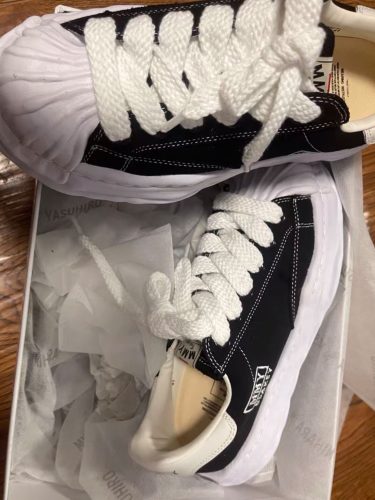 메종 미하라 야스히로 피터슨 OG 솔 캔버스 로우 스니커즈 블랙 A01FW702-BLACK photo review
