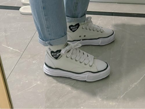 메종 미하라 야스히로 피터슨 OG 솔 캔버스 로우 스니커즈 화이트 A01FW702-WHITE photo review