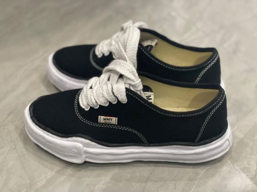 메종 미하라 야스히로 베이커 OG 솔 캔버스 로우 컷 스니커즈 블랙 A02FW704-BLACK photo review