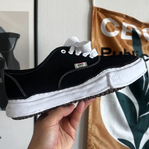 메종 미하라 야스히로 베이커 OG 솔 캔버스 로우 컷 스니커즈 블랙 A02FW704-BLACK photo review