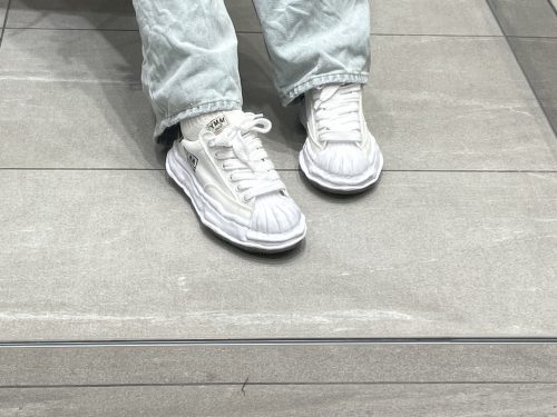 메종 미하라 야스히로 블레이키 OG 솔 캔버스 로우탑 스니커즈 화이트 A08FW735-WHITE photo review