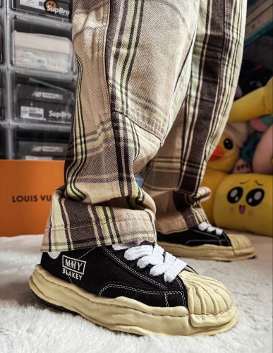 메종 미하라 야스히로 블레이키 VL OG 솔 캔버스 로우탑 스니커즈 블랙 A09FW732-BLACK photo review