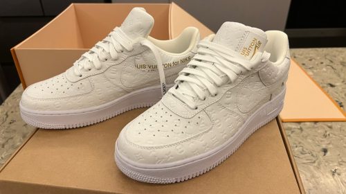 【🎁복지 수당】루이비통 x 나이키 에어포스 1 로우 1A9V87 photo review